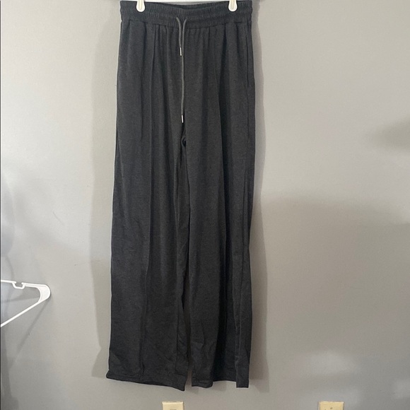 Women’s Dark Gray Pants Size Large - Picture 1 of 7
